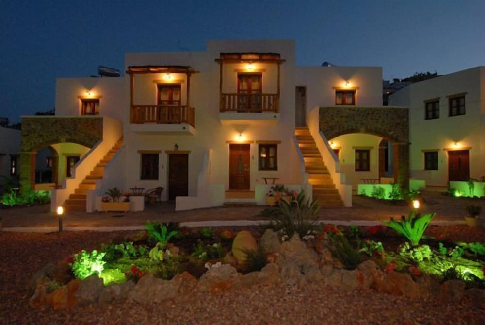 PANTELI BEACH STUDIOS APARTMENTS 6/50