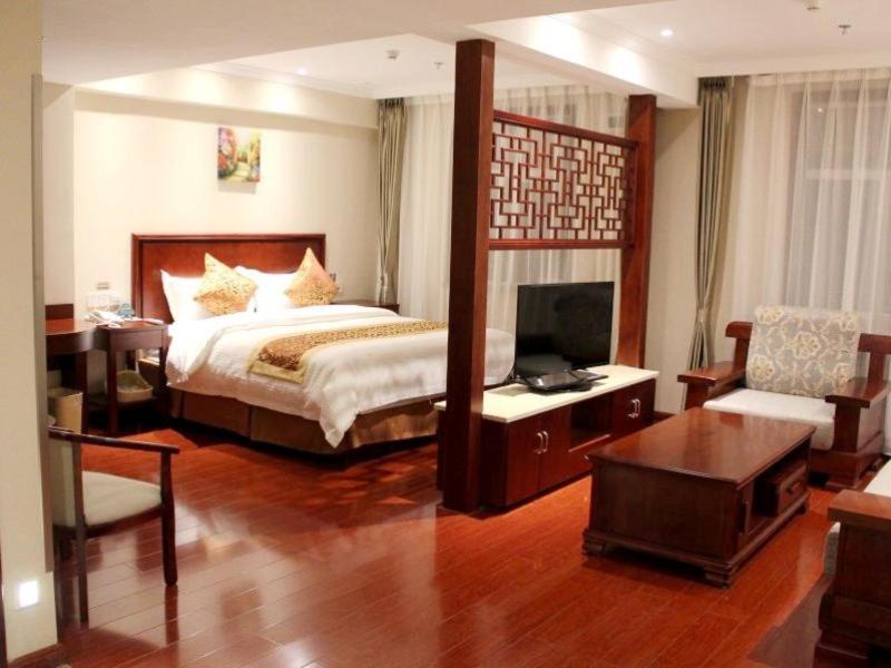 GreenTree Inn ChangZhi Bus Passenger Station XiHuan Road Business Hotel 3/17