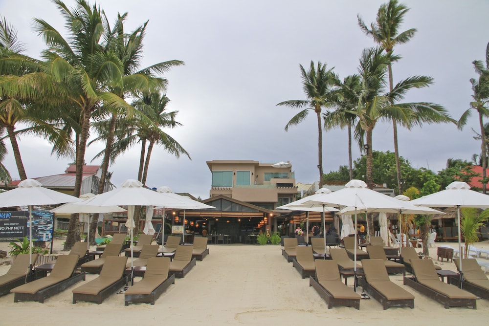 Two Seasons Boracay Resort 34/46