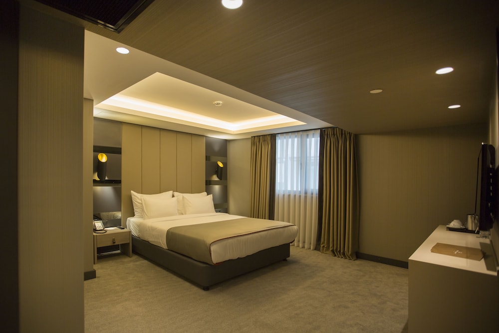 STANDARD, DOUBLE BED