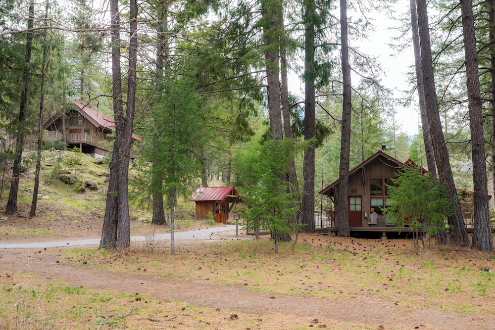 Sleeping Lady Mountain Resort 73/77