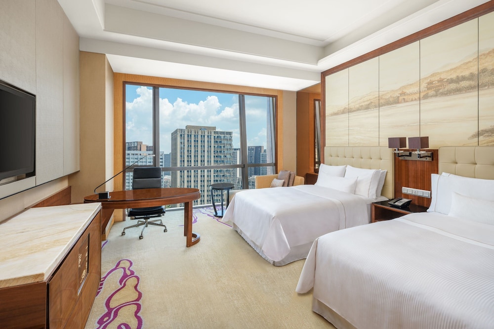 Guest Room, Twin Beds