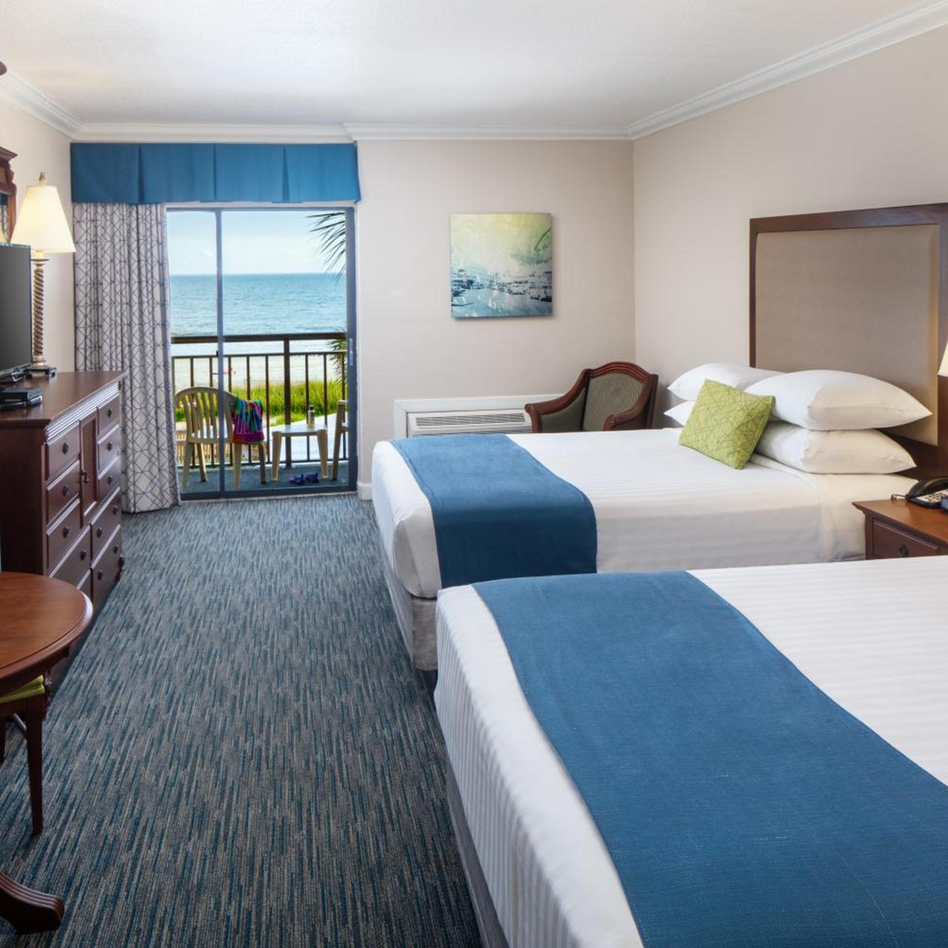 Room, 2 Queen Beds, Ocean Front, Kitchen