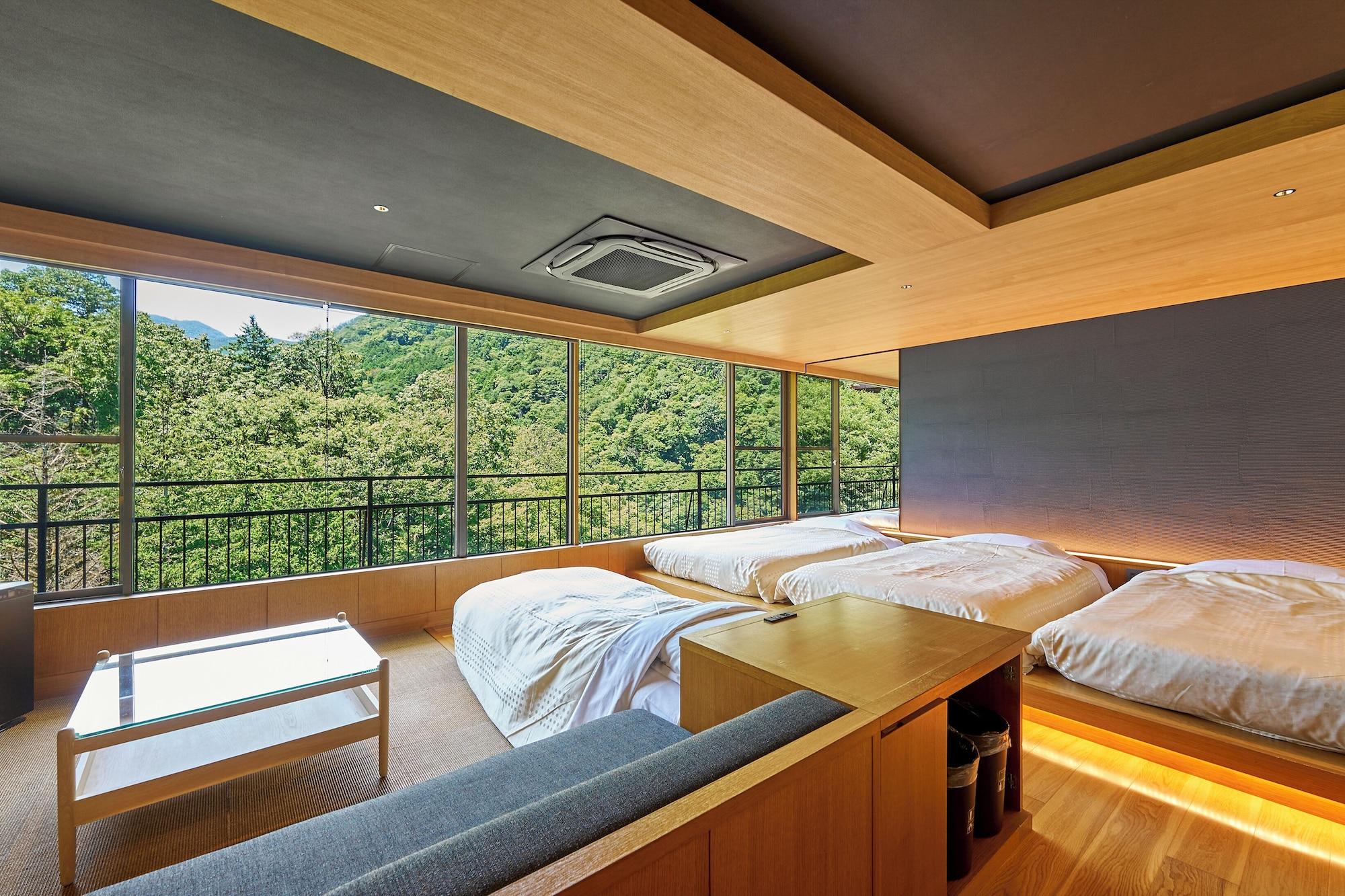 Premium, Triple, Multiple Beds, Mountain View