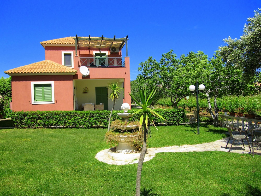 Monambeles Villas 61/76