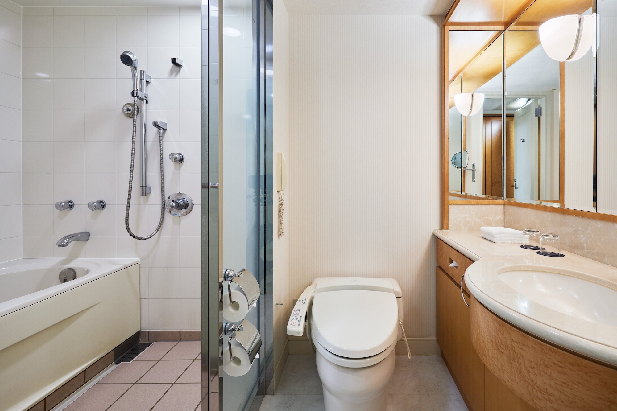 Grand, 2 Double Beds, Disney or Bay View, Bay View، Sheraton Grande Tokyo Bay Hotel 8/9