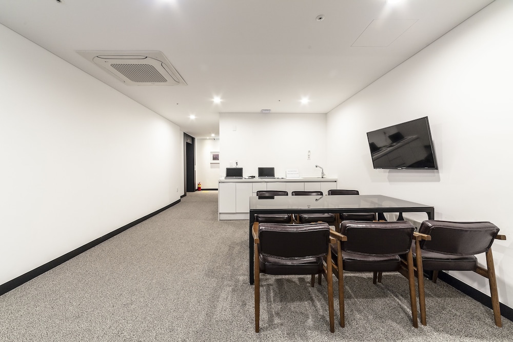 Gangneung Tourist Hotel 53/60