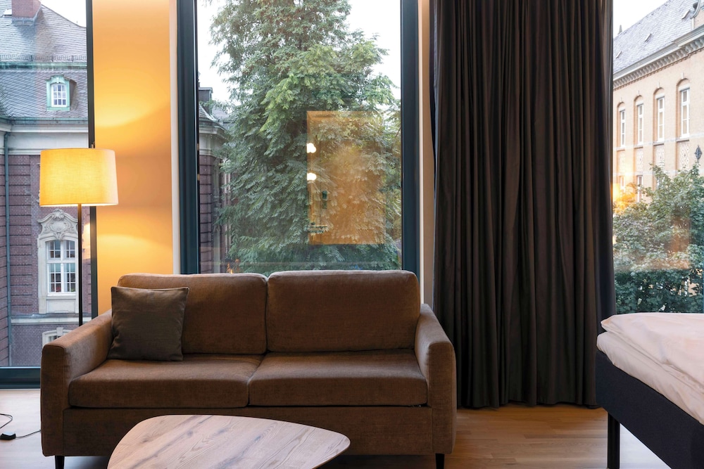Scandic Hamburg Emporio 46/61