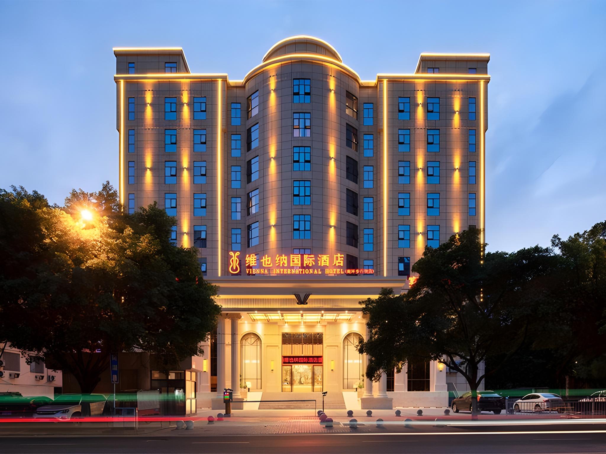 Vienna International Hotel (Chongqing Nanping Pedestrian Street) 8/53
