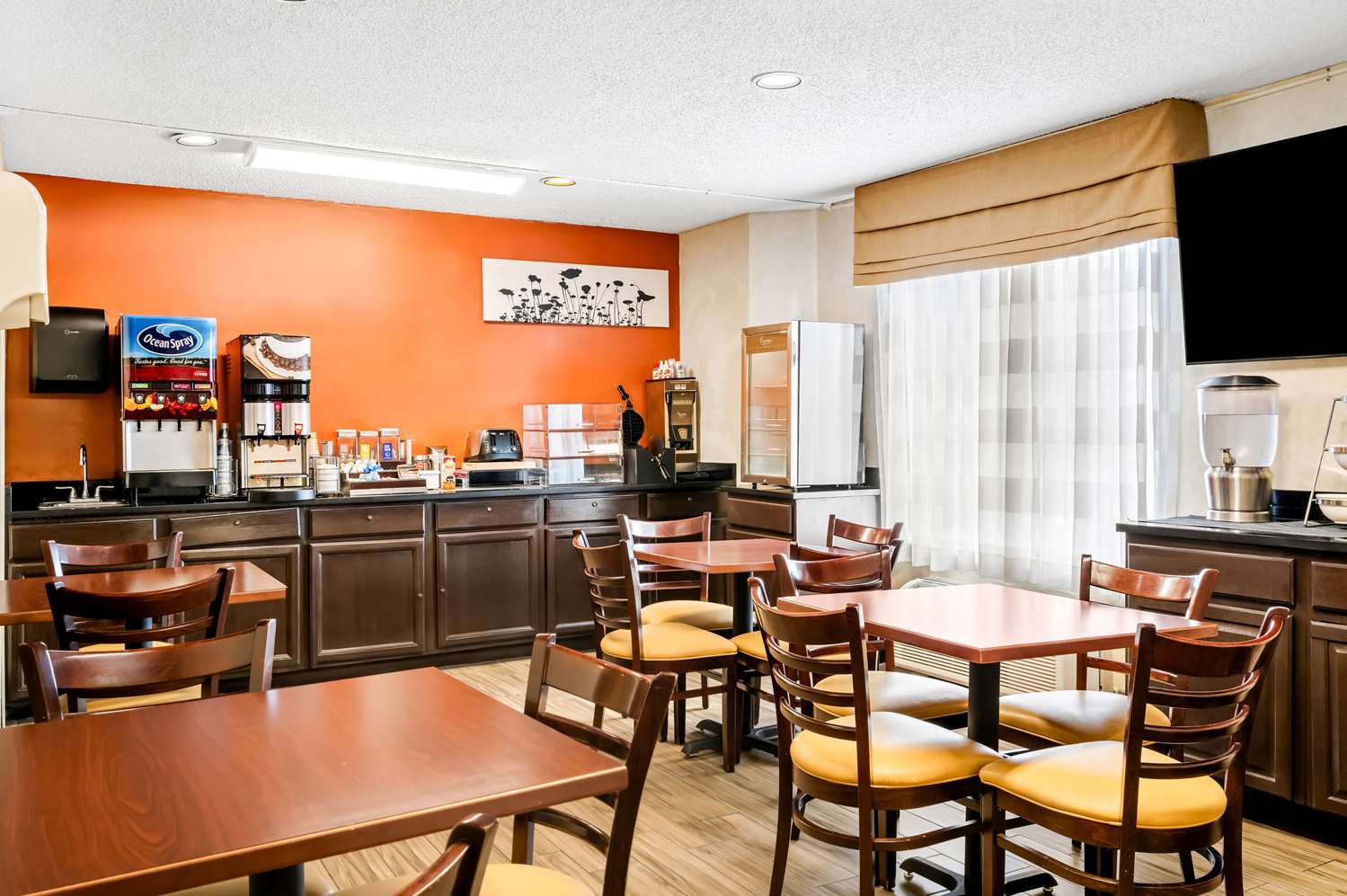 Sleep Inn Billings, MT 33/49