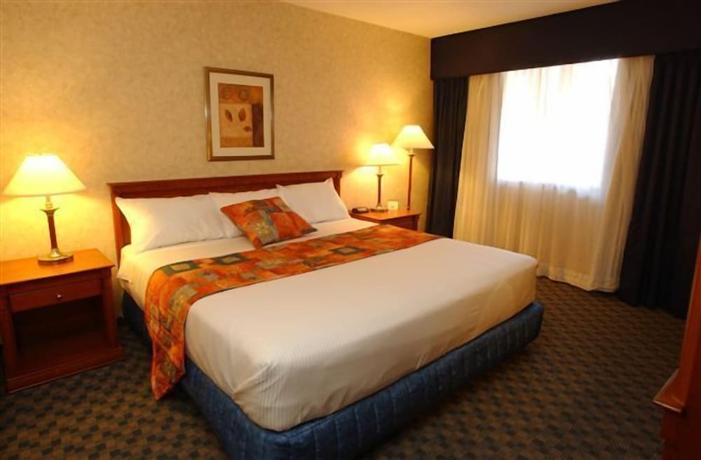 North Vancouver Hotel 22/52