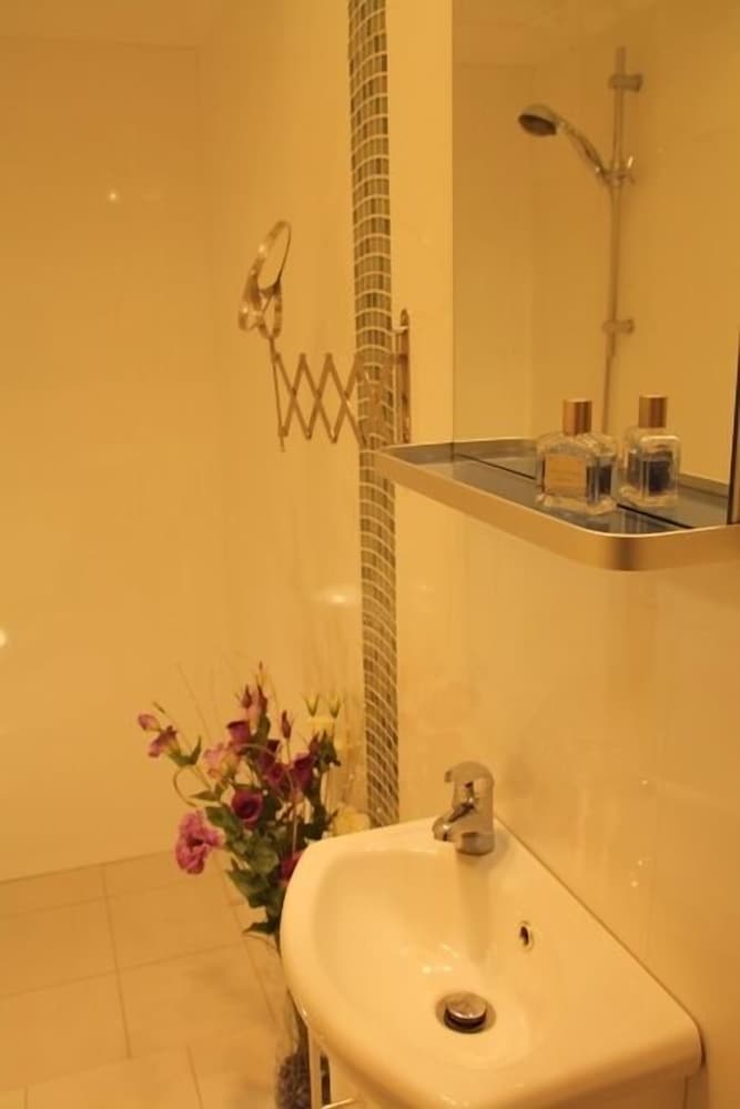 Astoria Retreat Bed And Breakfast 23/25