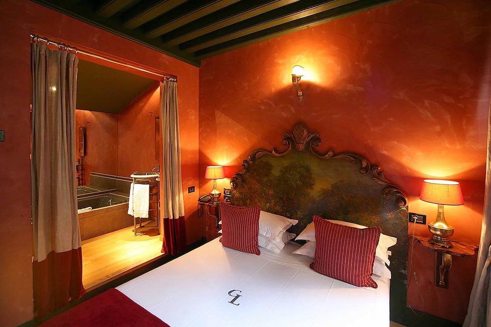 Cour des Loges Lyon, A Radisson Collection Hotel 26/79