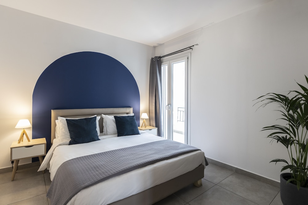 Hotel Kontes 18/65