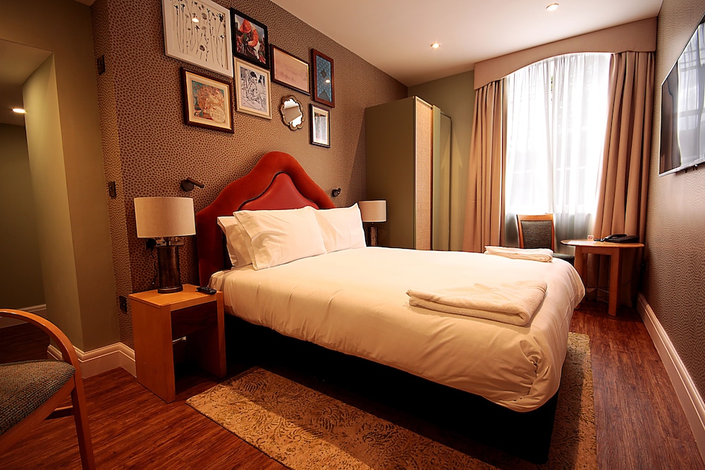 Elmbank York, Tapestry Collection by Hilton 31/67