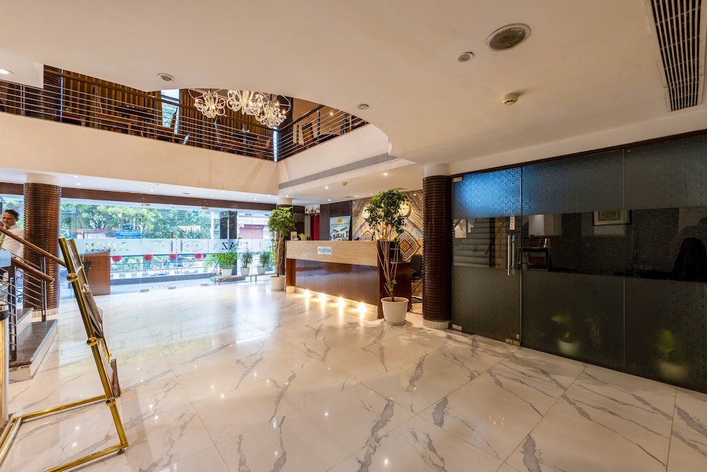 Hotel Arch Plaza 13/58