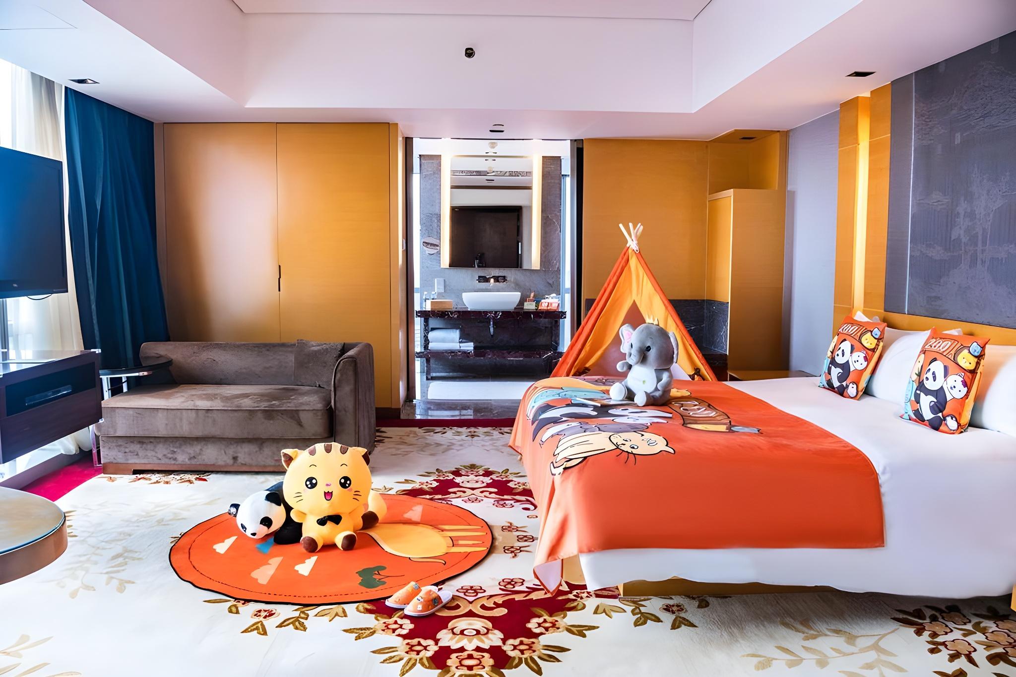 Comfy, Family, Queen Bed
