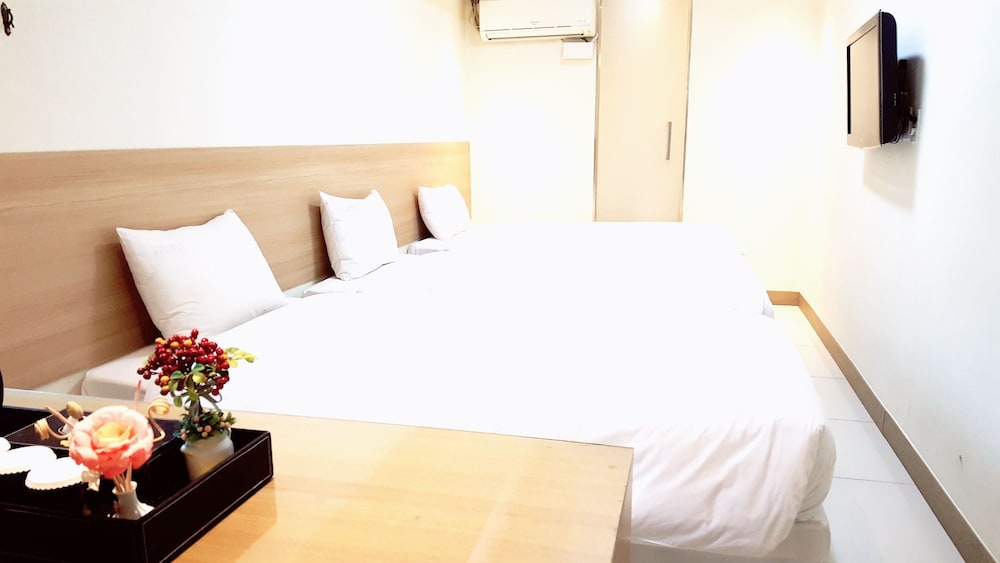 Starhills Hotel 45/74