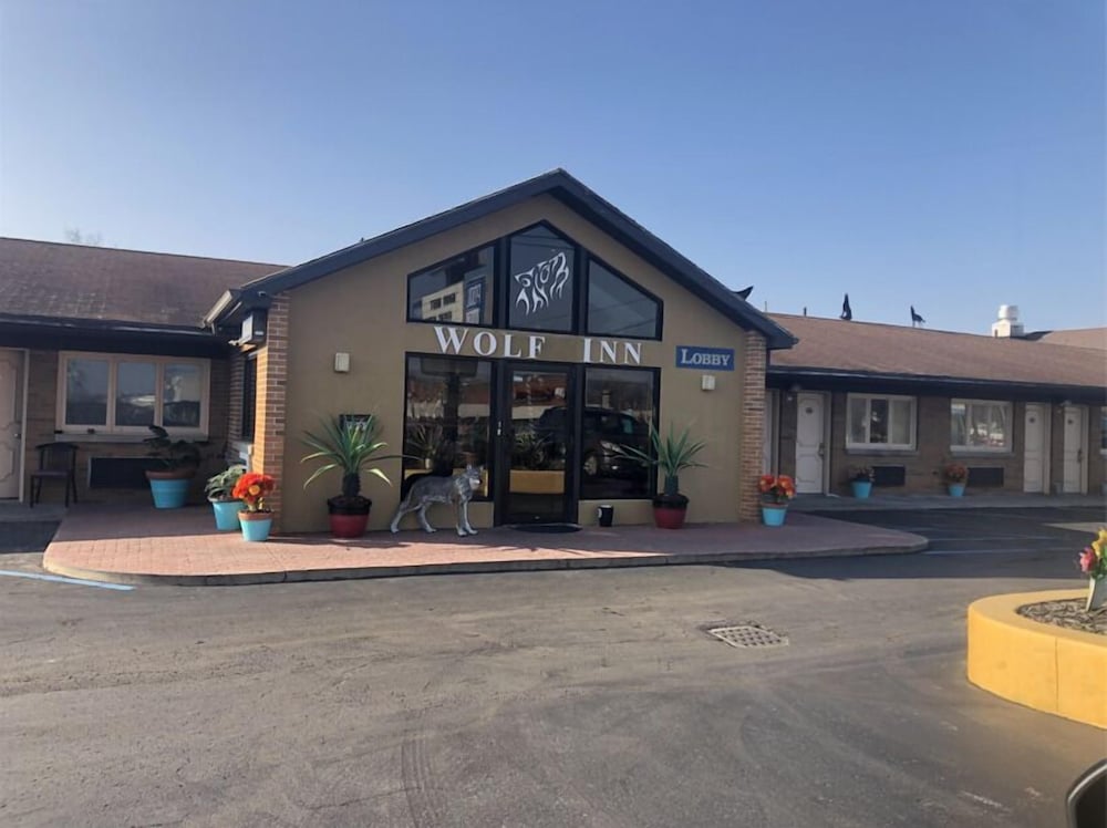 Wolf Inn Hotel 38/50