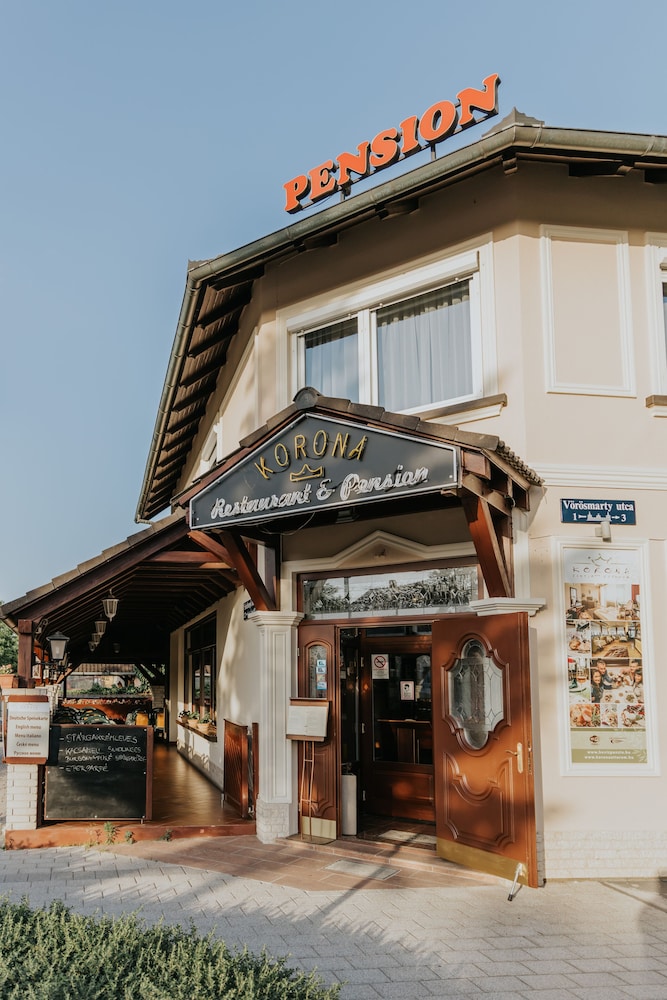 KORONA PENSION RESTAURANT 1/40
