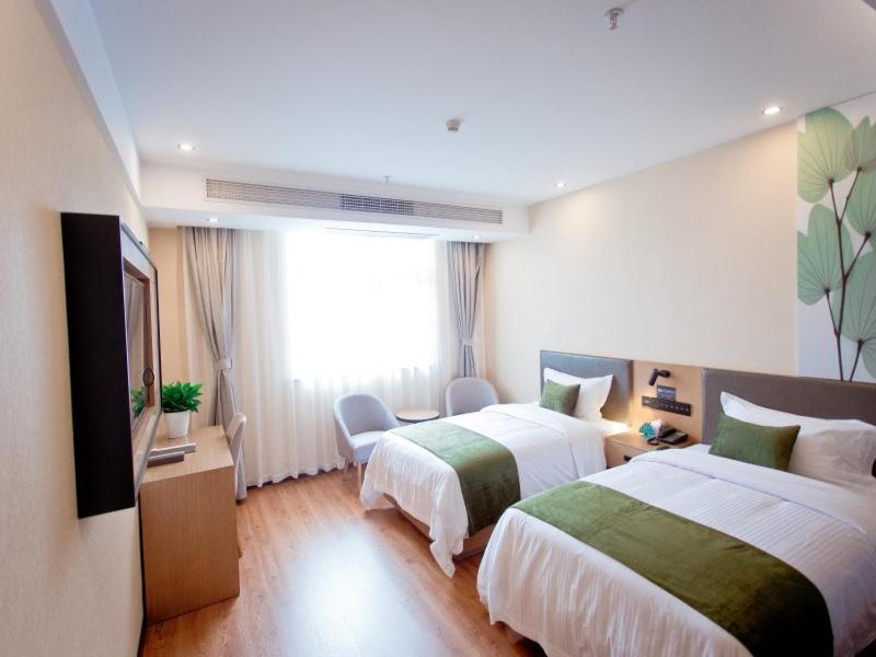 GreenTree Hotel (Kuixing Road Fuyang high speed railway station) 19/33