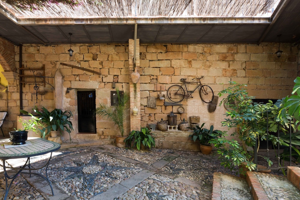 Palacio Guzmanes Hospederia Rural 4/64