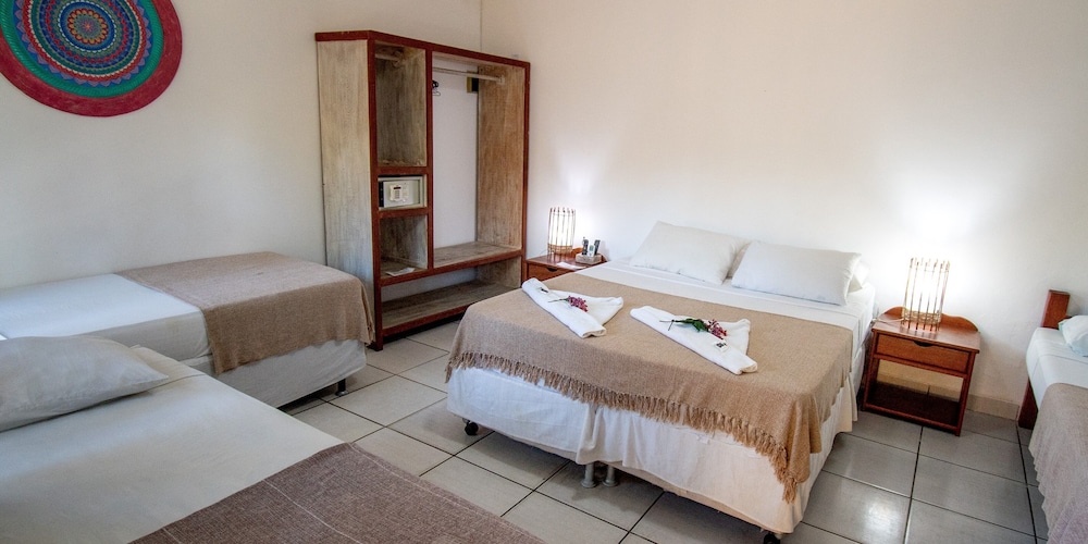 Hotel Pousada Arraial Candeia 4/22