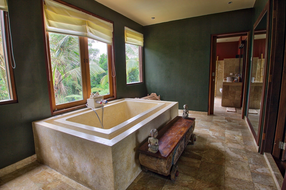 Villa Atas Awan 20/50