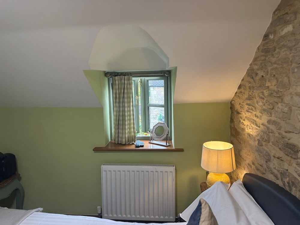 The Plough Bed and Breakfast 9/22