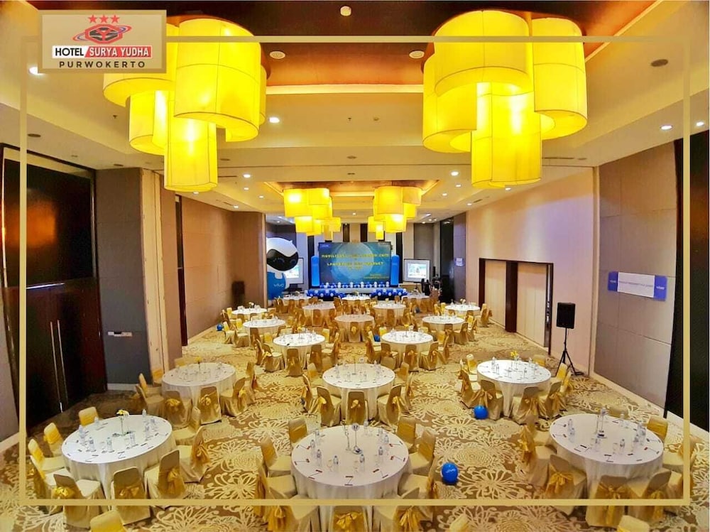 Hotel Surya Yudha Purwokerto (Ex. Hotel Santika Purwokerto) 33/35