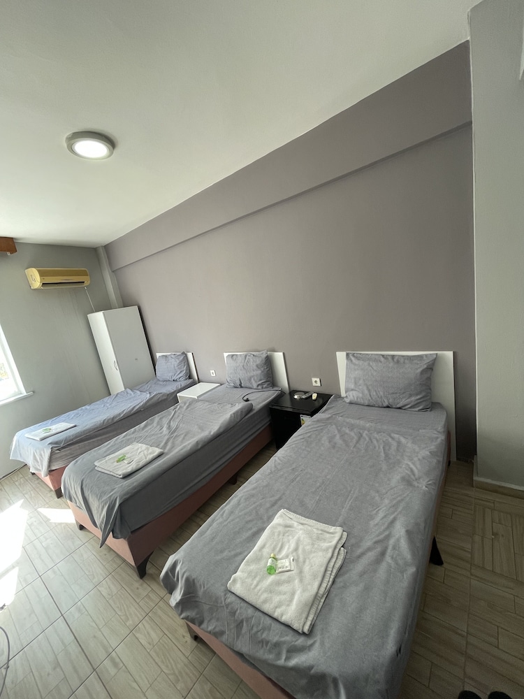 Ersoy Ak Pansiyon 22/50