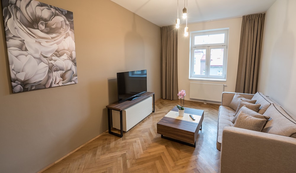 Letna Garden Suites 45/66