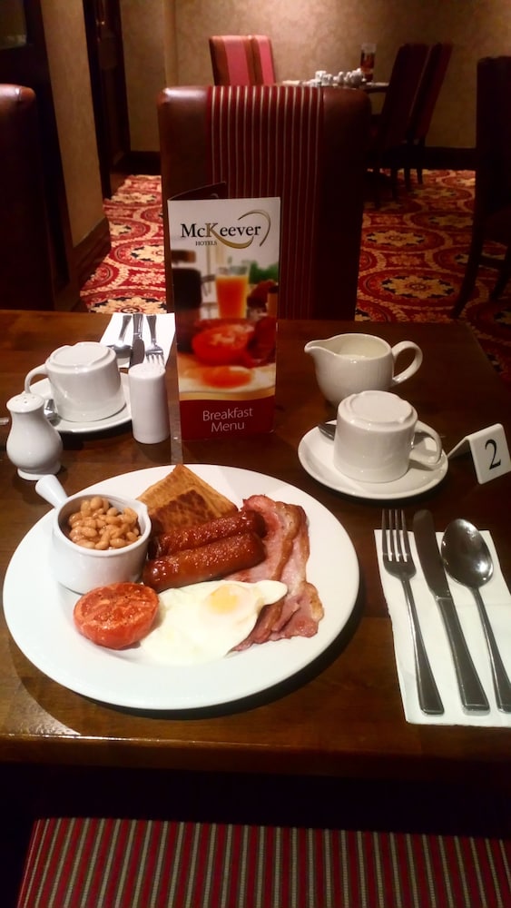 Dillons Hotel 17/33