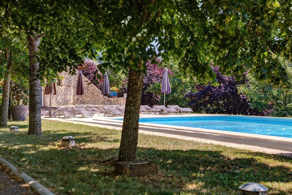 Chateau De La Falque 30/69