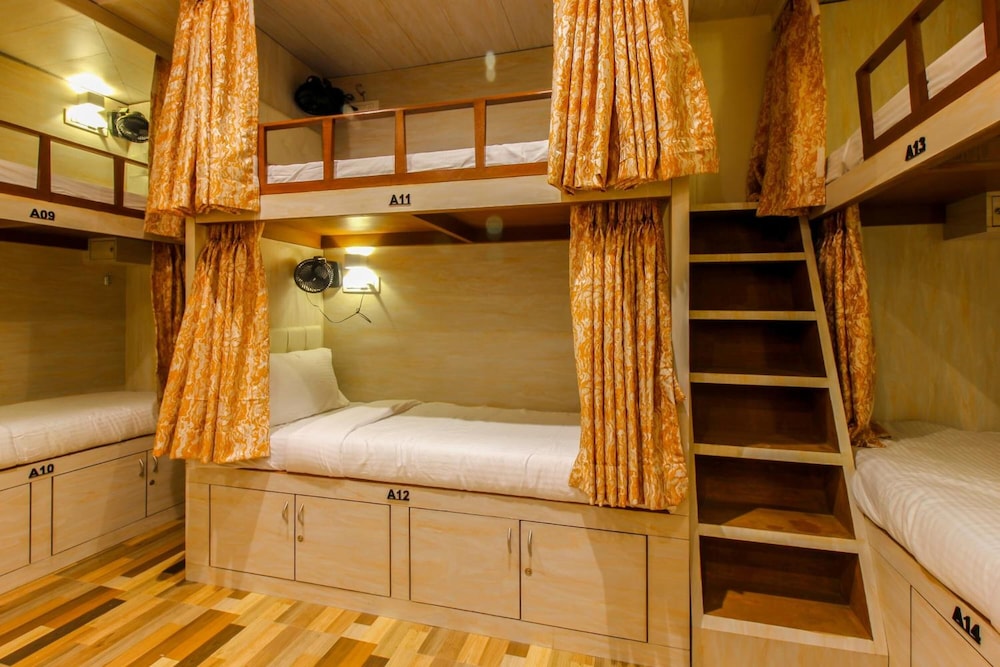 Blossom Dormitory 32/33
