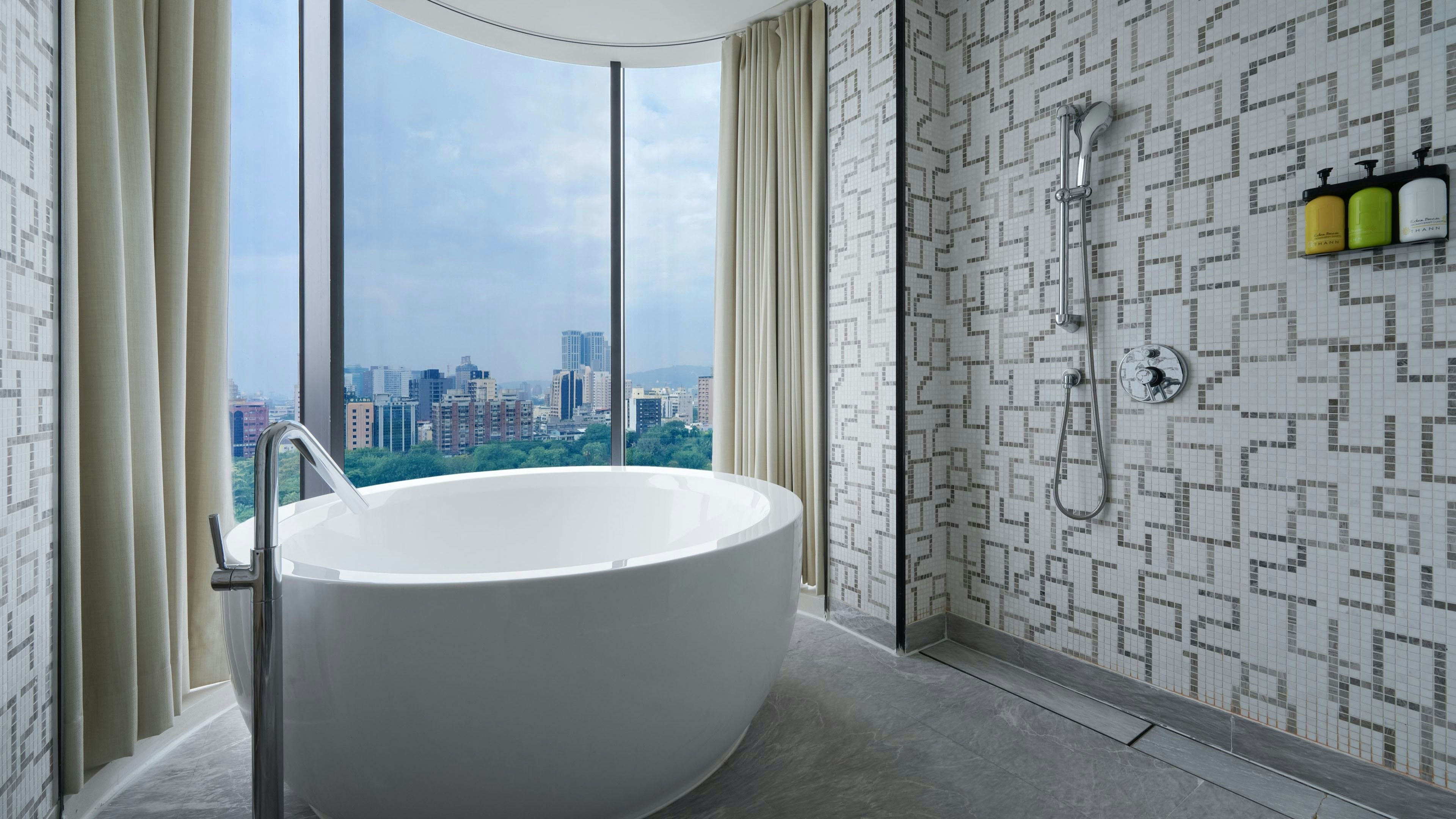 HOTEL INDIGO KAOHSIUNG CENTRAL PARK 77/77