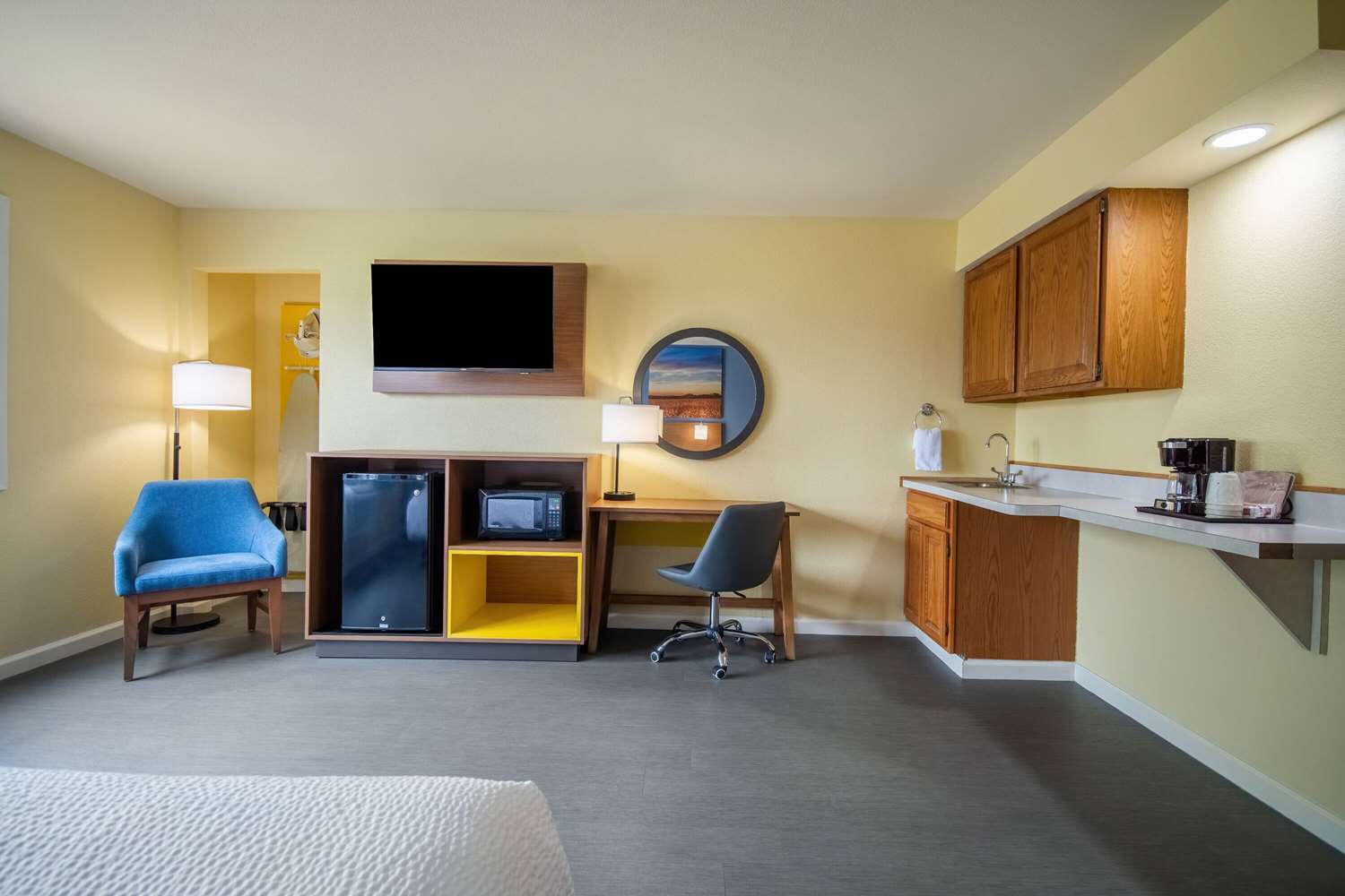 Days Inn & Suites by Wyndham Waterloo 26/30