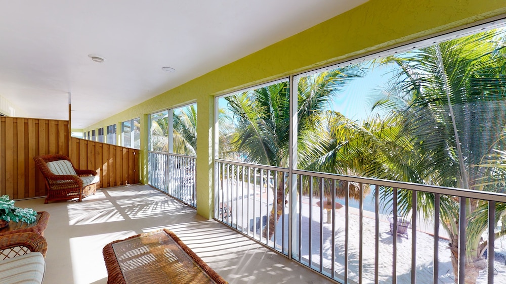 Off the Charts Inn Out Island Resort 23/50