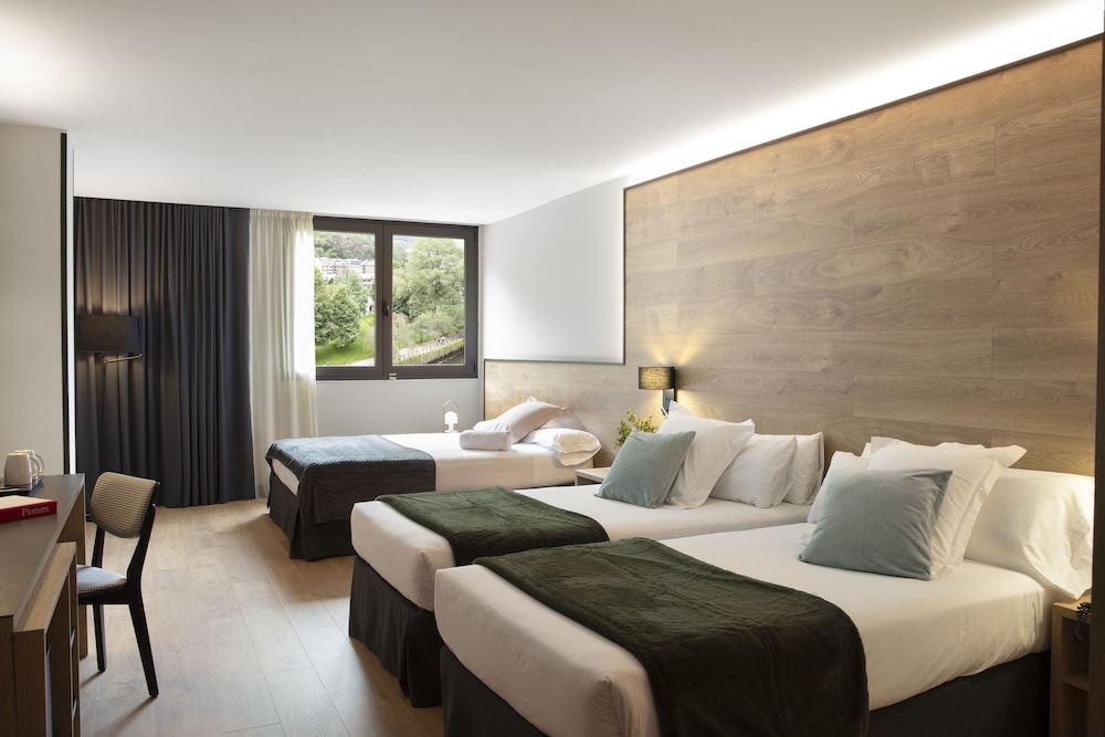 Acta Arthotel 15/50