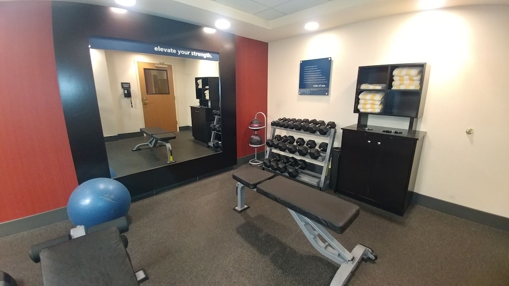 Hampton Inn Suites St Petersburg Downtown 20/51