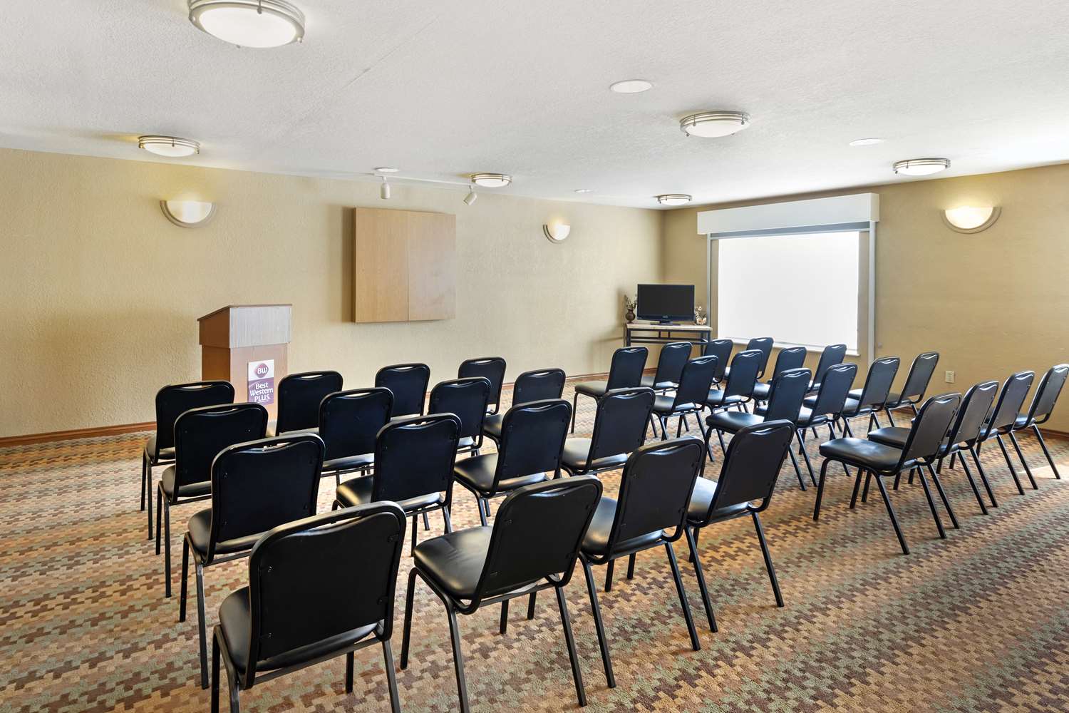 Best Western Plus Waco North 38/43