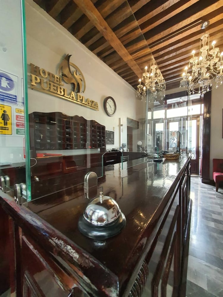Hotel Puebla Plaza 4/50