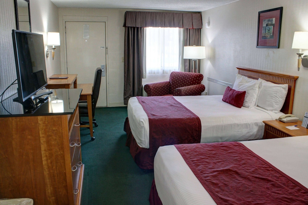 Baymont By Wyndham Grand Junction Hotel 17/35