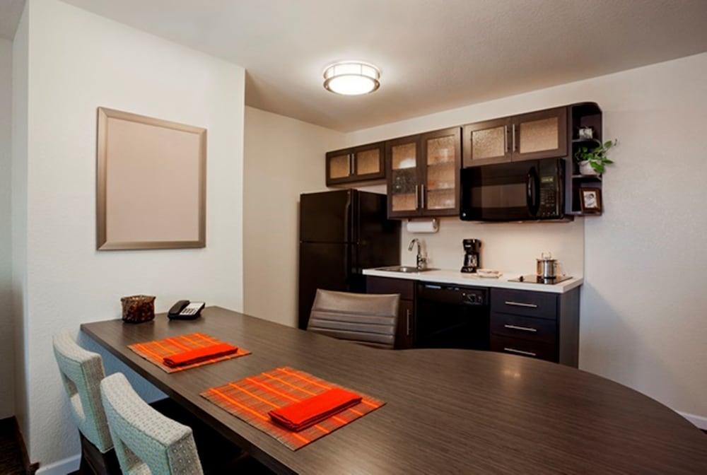 Candlewood Suites Morgantown Univ West Virginia 50/61