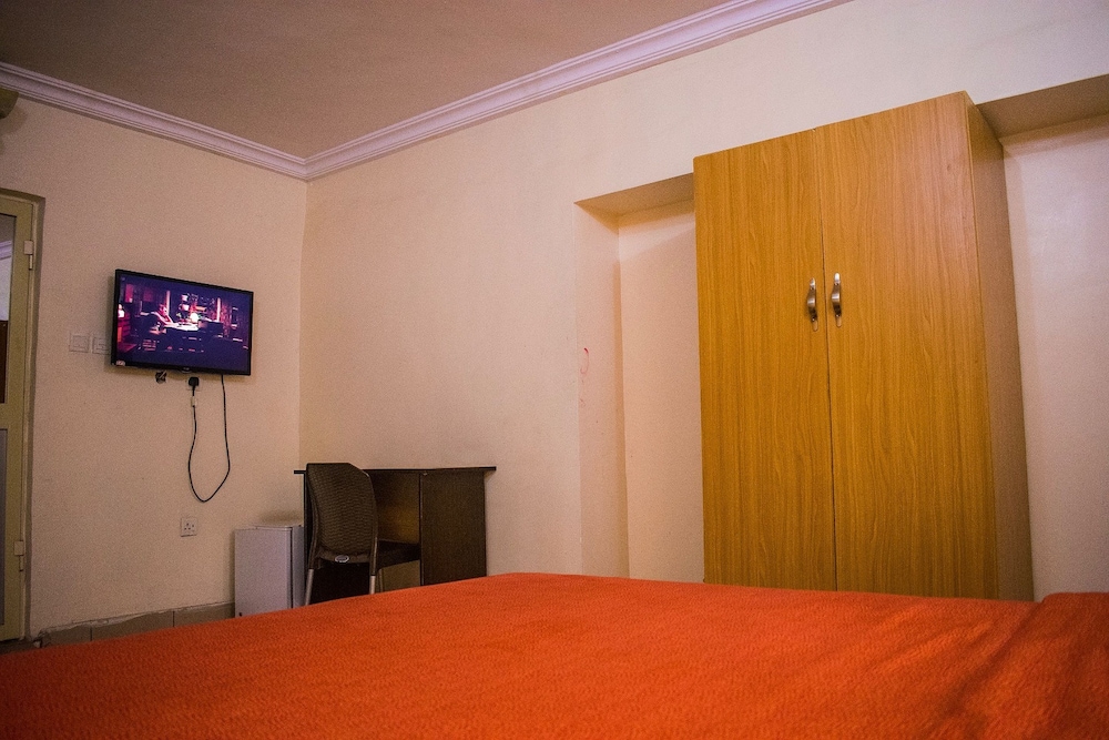 Bavidi Hotel 25/68