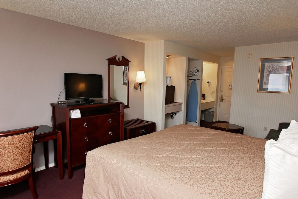 Wintergreen Hotel & Conference Center 12/49