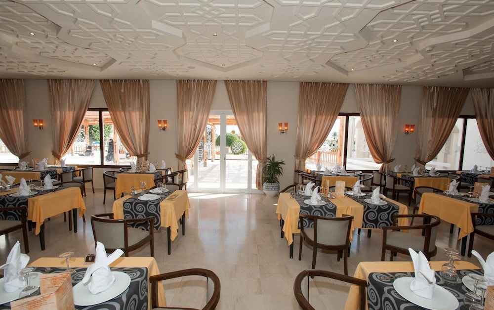 Thapsus Beach Resort 24/48