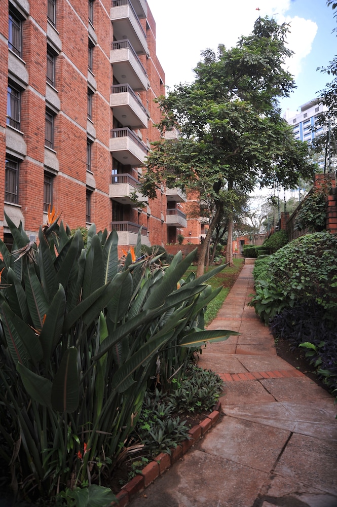 Longonot Place Serviced Apartments - Nairobi, City Centre CBD 55/60