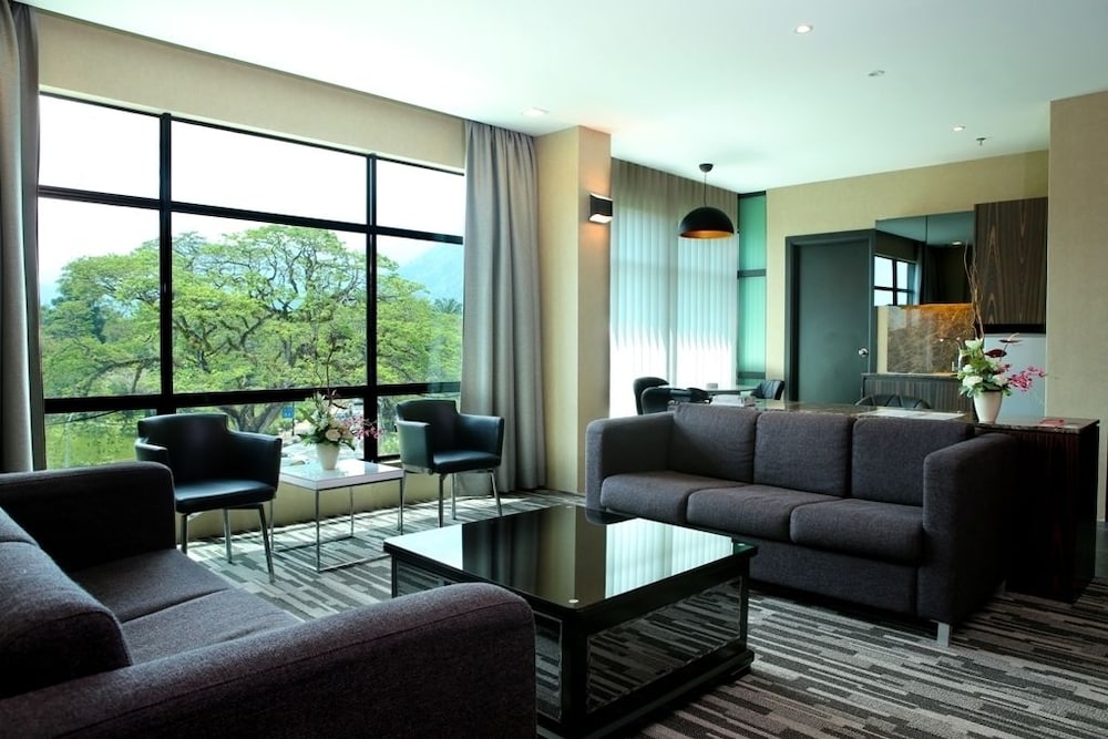 Flemington Hotel 26/43