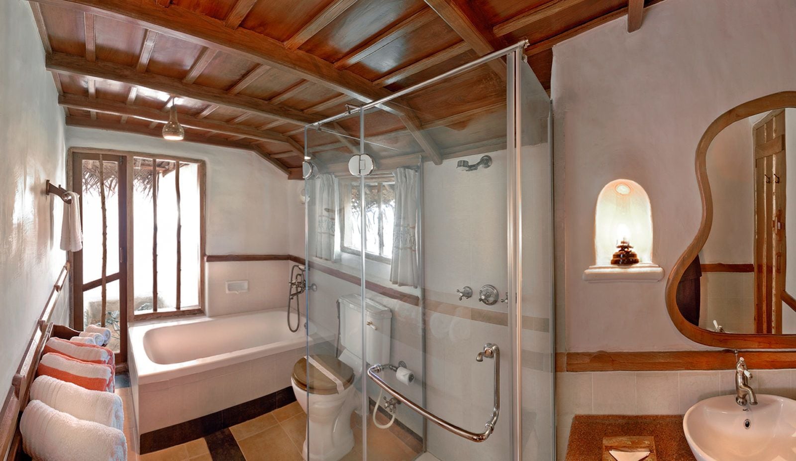 Hut, King Bed, Hot Tub